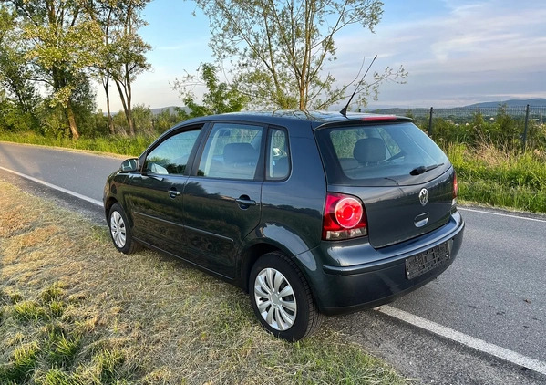 Volkswagen Polo cena 14700 przebieg: 151000, rok produkcji 2009 z Wadowice małe 154